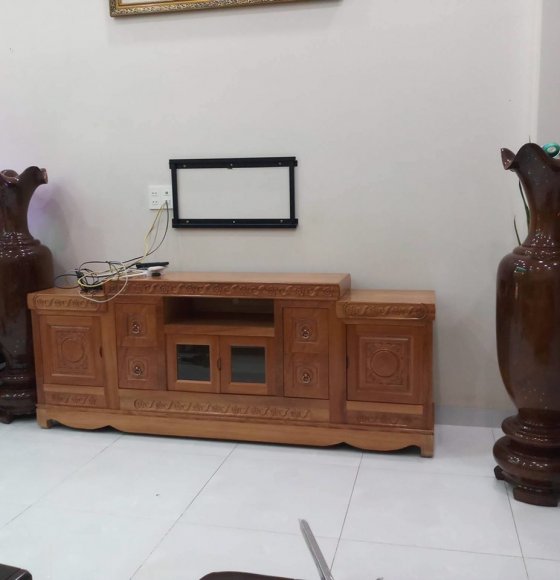 Kệ tivi gỗ Đinh Hương giao khách ( An Phú Đông ) 