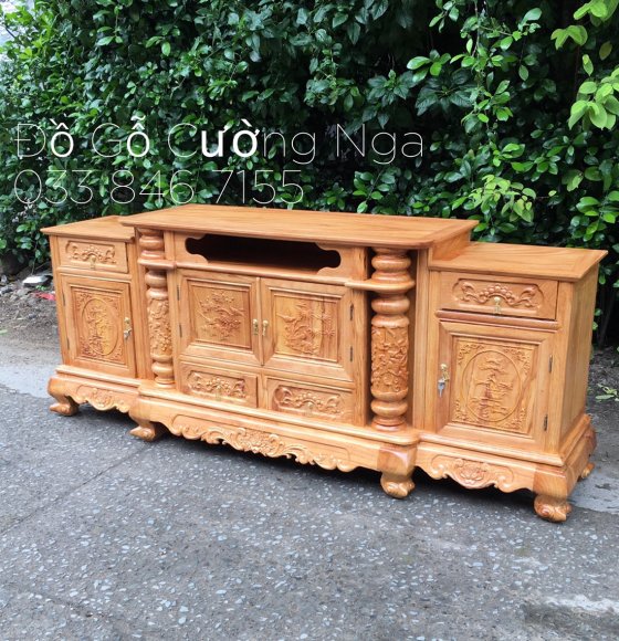 Kệ Tivi Gỗ Gõ Đỏ Mẫu Cột Nho 1m8  Đục Cảnh  
