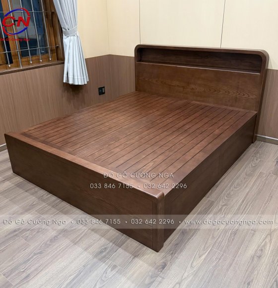 Giường Ngủ Gỗ Sồi Màu Óc Chó - Vai Sát Đất - Kệ Đầu Giường Đẹp Tiện
