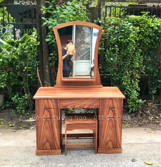Bàn Trang Điểm Gỗ Cẩm Mẫu Đơn Giản
