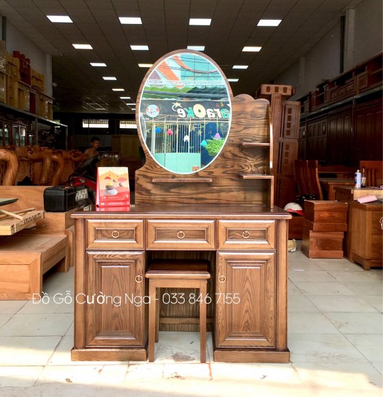 Bàn Trang Điểm Gỗ Sồi Nga Lau Màu Óc Chó 1m07 Mẫu Hộp 