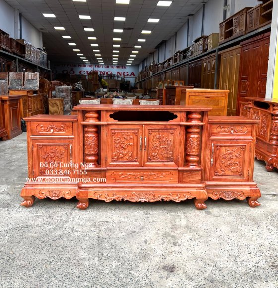 Kệ tivi gỗ Hương Đá cao cấp cột nho - mẫu mâm 