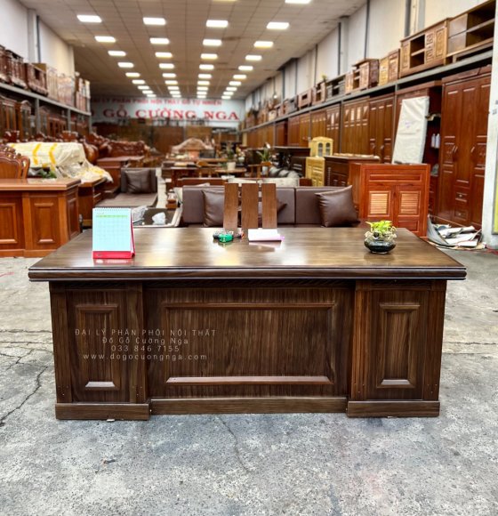 Bàn Ghế Làm Việc Giám Đốc Gỗ Hương Xám 1m8 Màu Óc Chó Cao Cấp