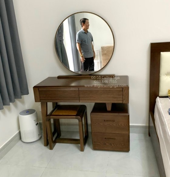 Bàn Trang Điểm Gỗ Sồi Nga Lau Màu Óc Chó Hiện Đại Mới Nhất 